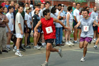 Peter Bandettini passes the baton at the 2003 NIH Relay Challenge.